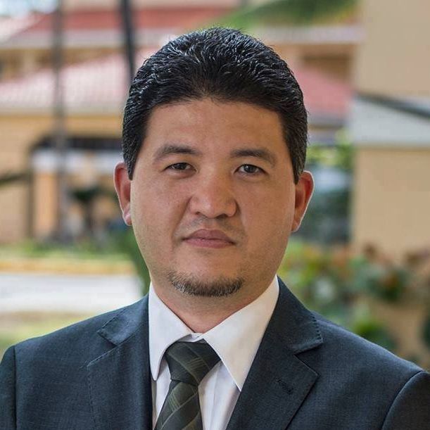 Professional portrait of Ernesto Tanaka